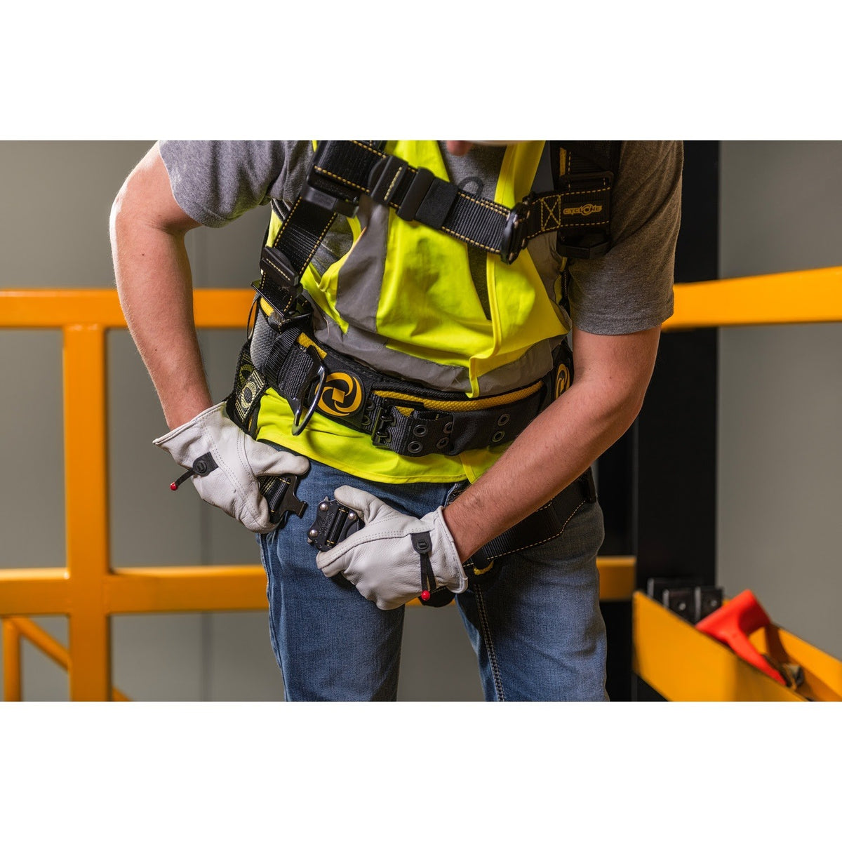 Guardian 21035 Cyclone Full Body Harness with Side D Rings and Quick Connect Buckles Size XL - 6