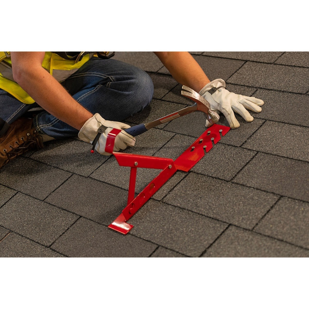 Guardian 2503 6 in. x 60 Degree Heavy Duty Fixed Roof Bracket Fits 2 x 6 Plank - 6